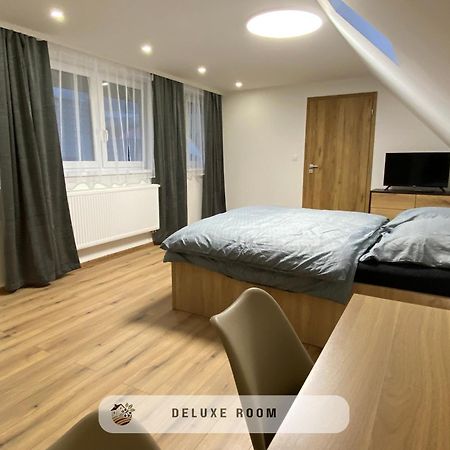 Apartmanovy Dom Visnove 外观 照片