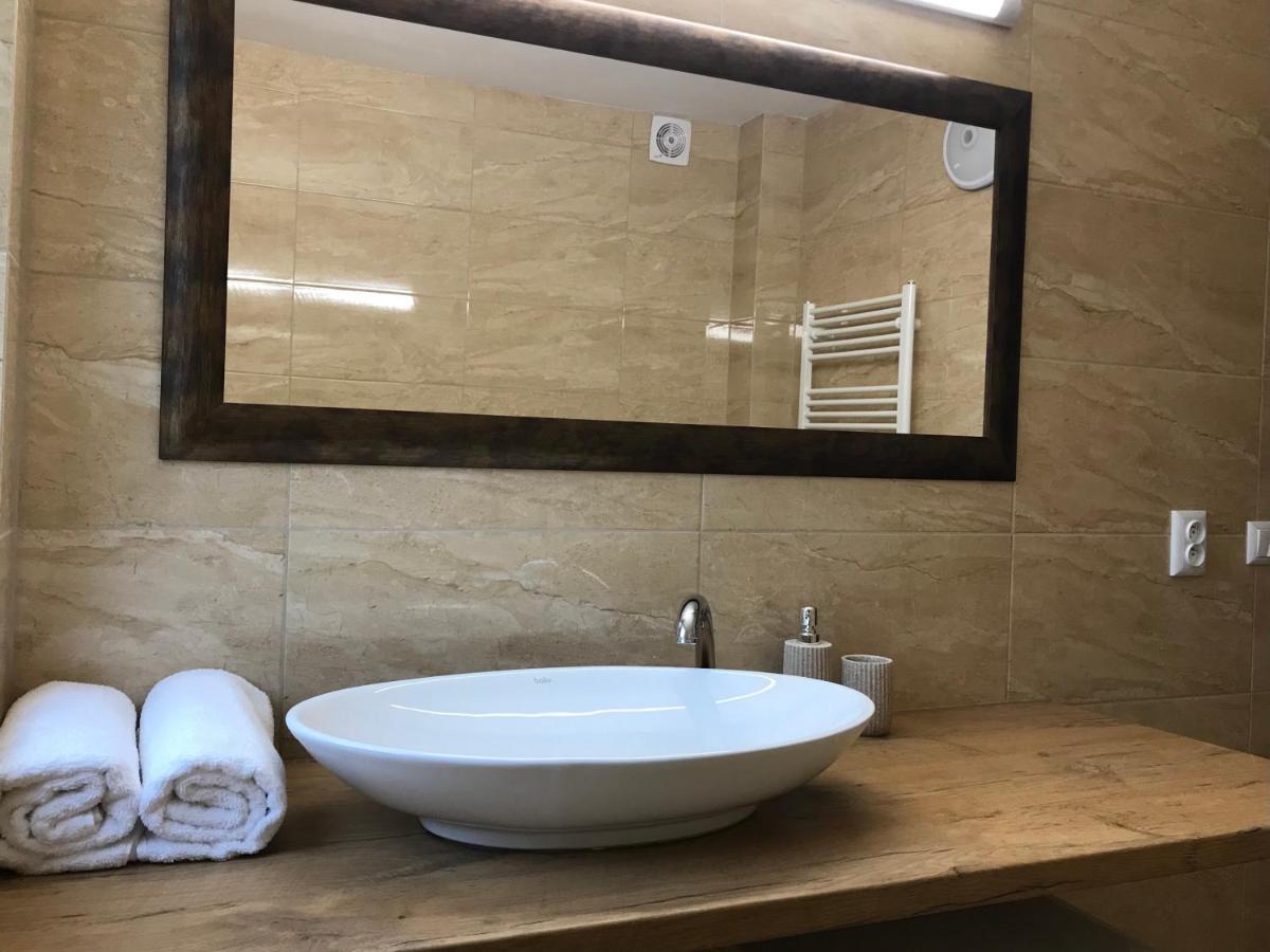 Apartmanovy Dom Visnove 外观 照片
