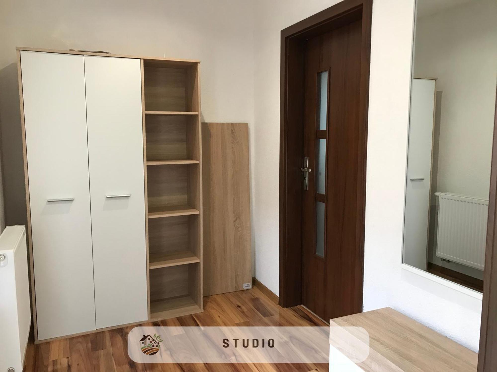 Apartmanovy Dom Visnove 外观 照片