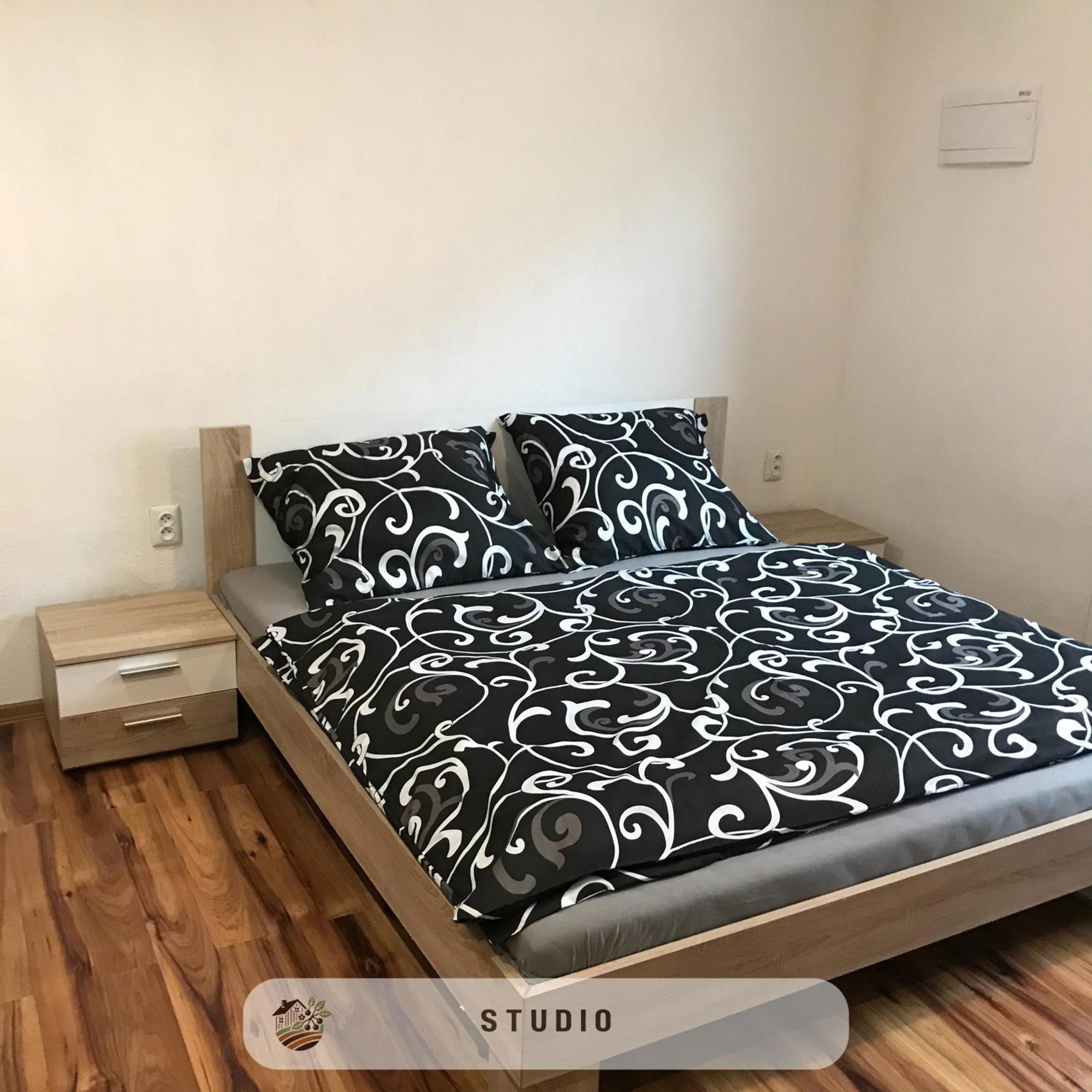 Apartmanovy Dom Visnove 外观 照片