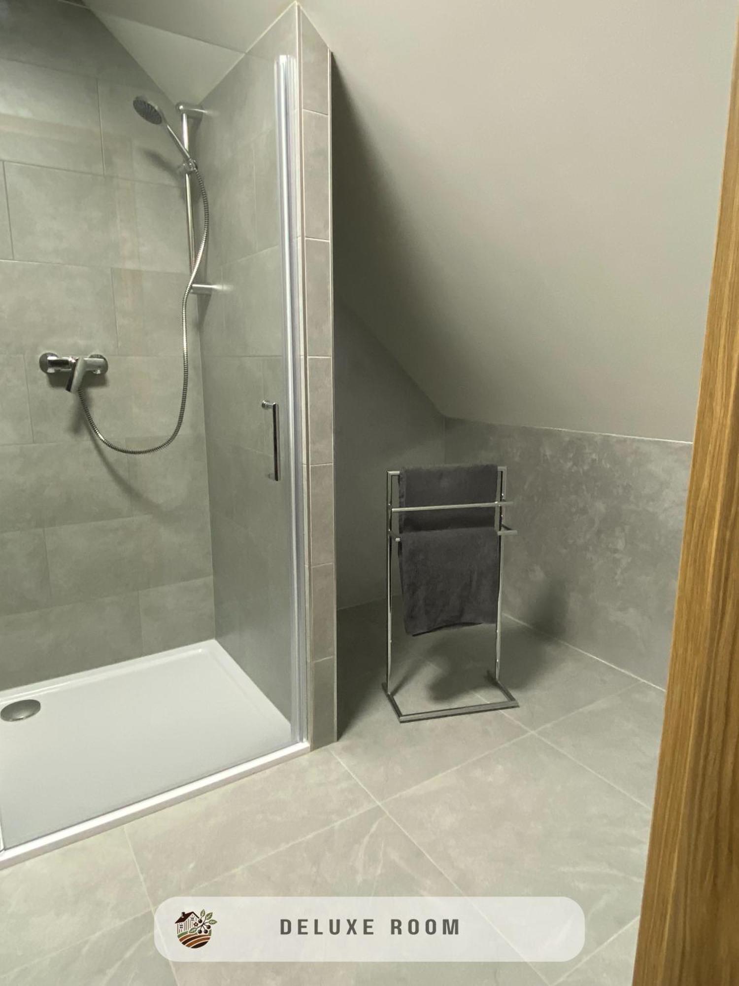 Apartmanovy Dom Visnove 外观 照片