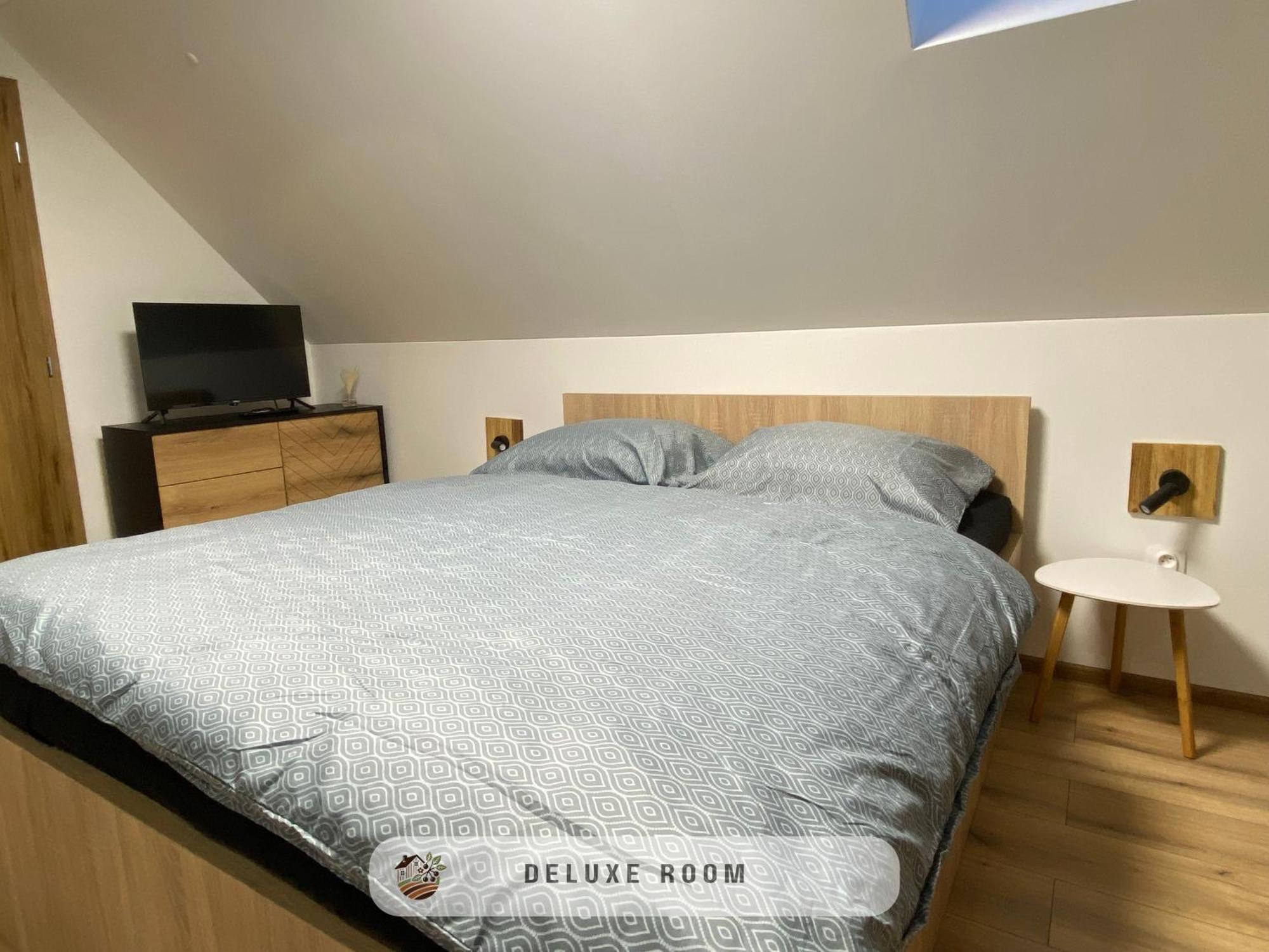 Apartmanovy Dom Visnove 外观 照片