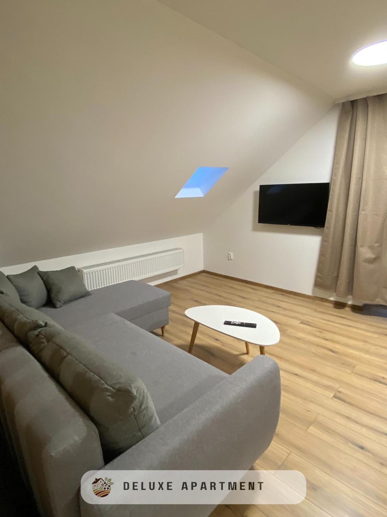 Apartmanovy Dom Visnove 外观 照片