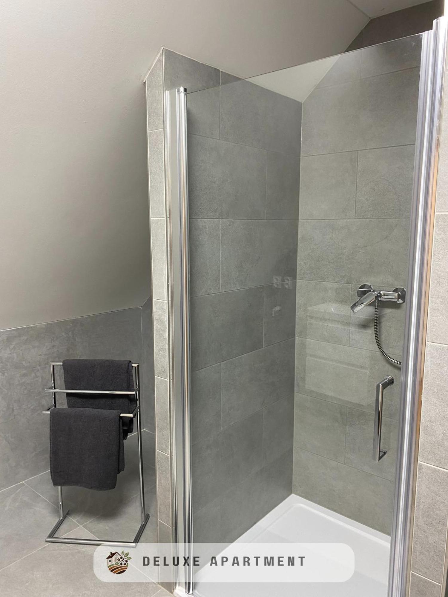 Apartmanovy Dom Visnove 外观 照片