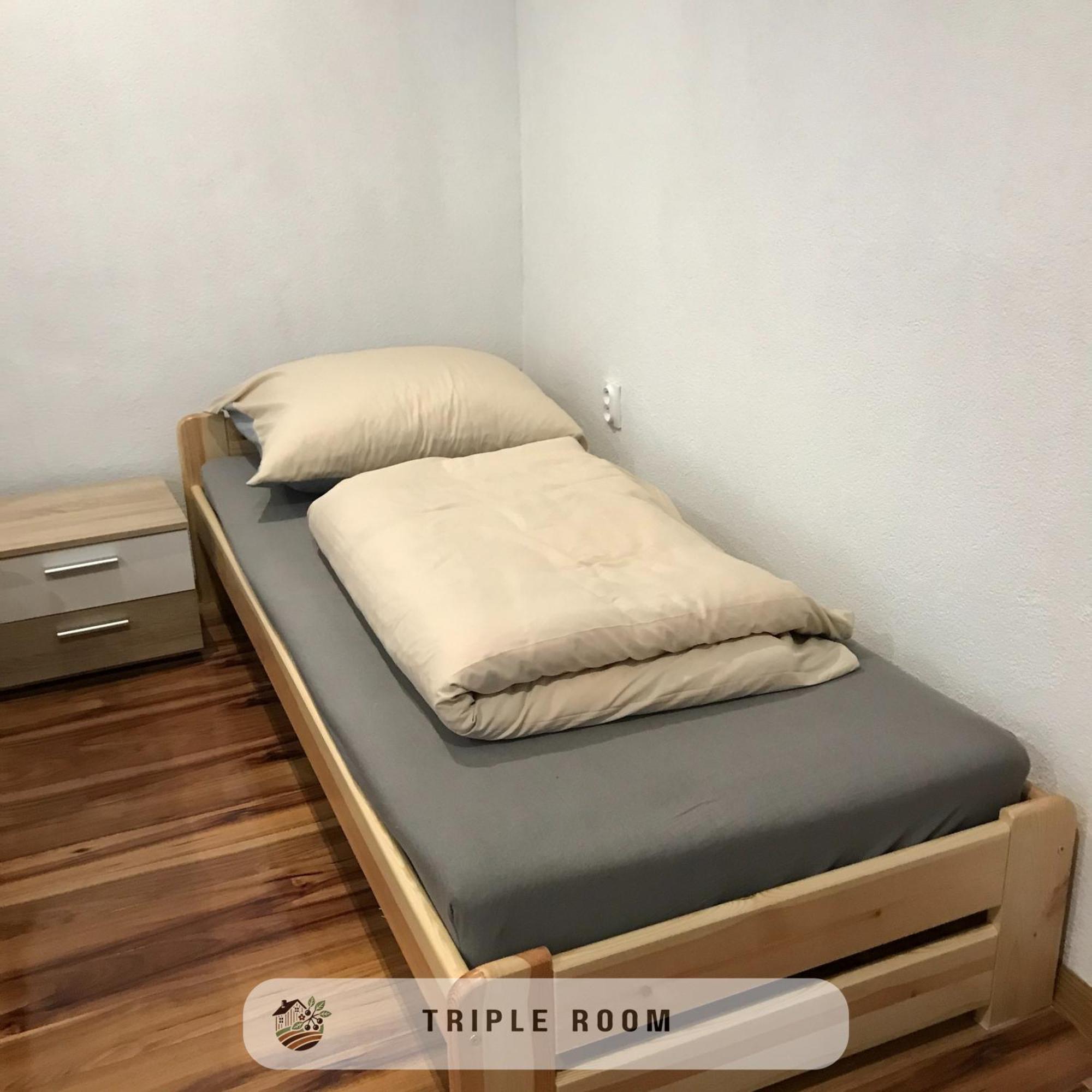 Apartmanovy Dom Visnove 外观 照片