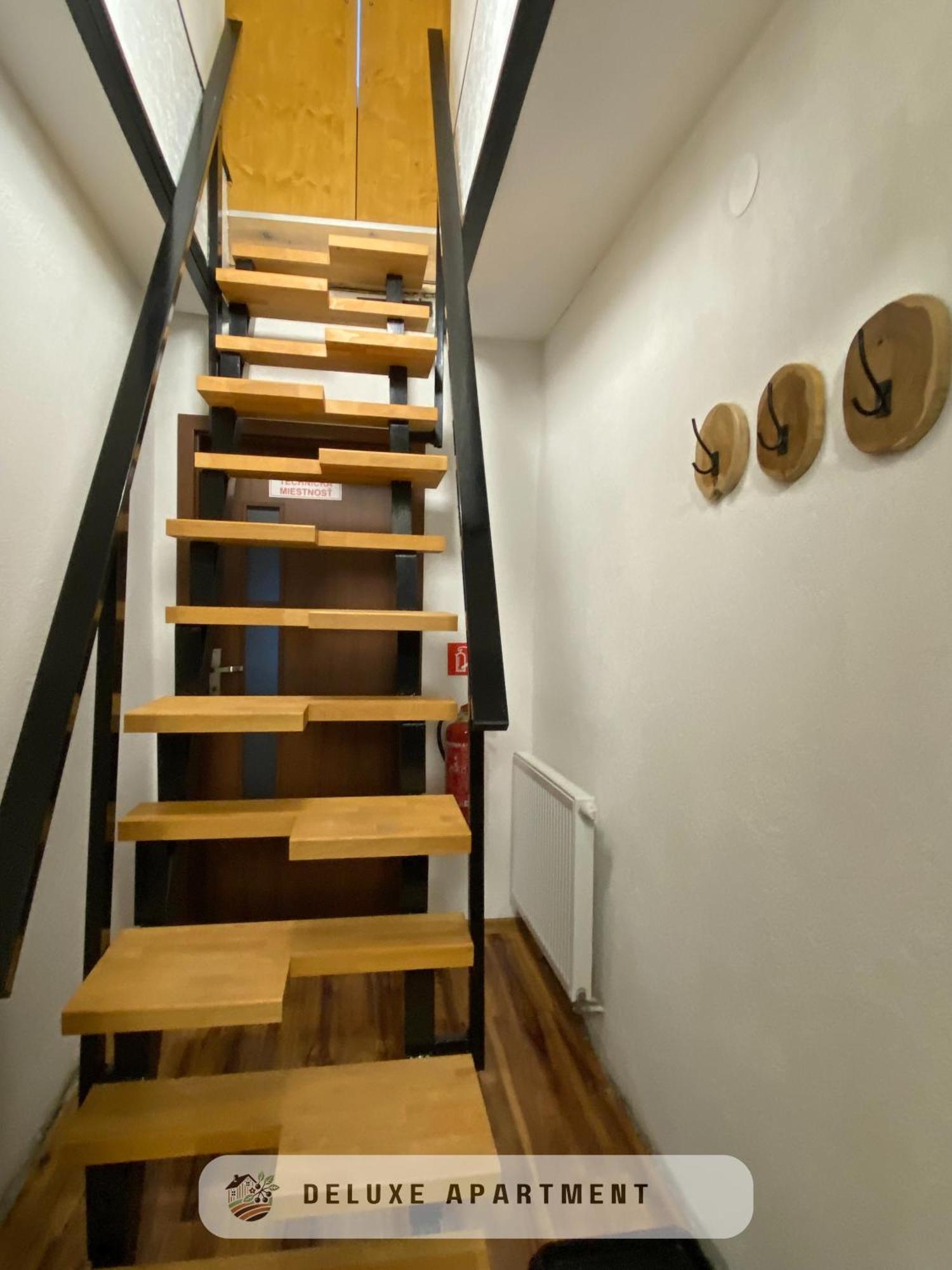 Apartmanovy Dom Visnove 外观 照片